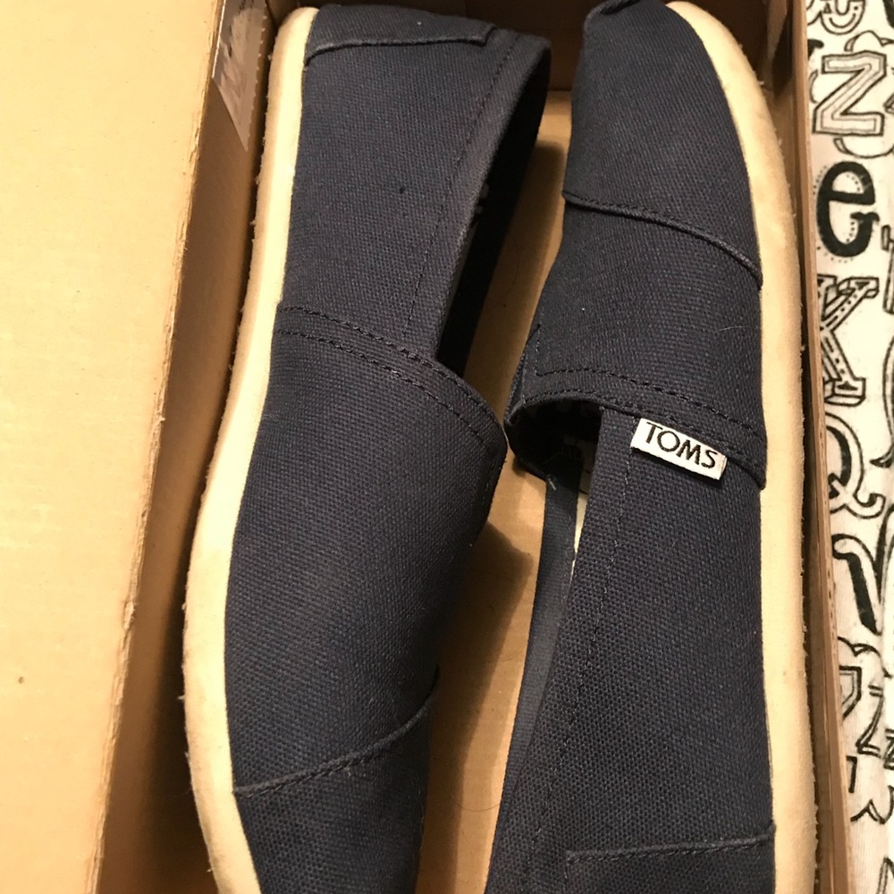 Navy Blue Toms